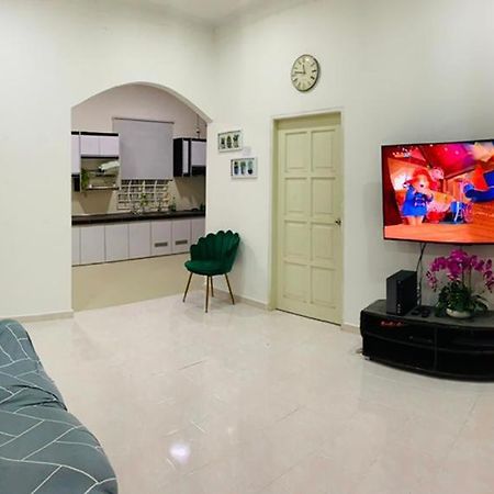 Nurul Amin Guest House Pantai Cahaya Bulan Kota Bharu Buitenkant foto