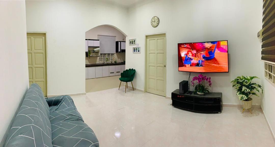 Nurul Amin Guest House Pantai Cahaya Bulan Kota Bharu Buitenkant foto