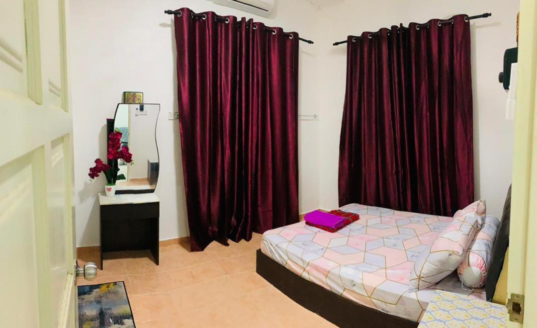 Nurul Amin Guest House Pantai Cahaya Bulan Kota Bharu Buitenkant foto